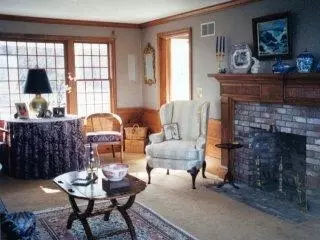 76 Deacon Ct, Barnstable, MA 02630 photo 3