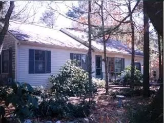 222 Eisenhower Dr, Cotuit, MA 02635 photo 1