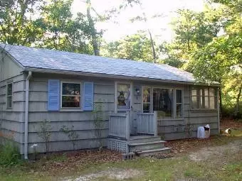 3 Treasure Ln, Mashpee, MA 02649 photo 1