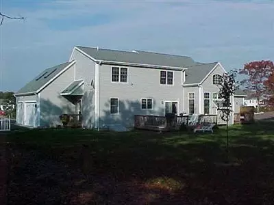 26 Weatherdeck Dr, Bourne, MA 02532 photo 2
