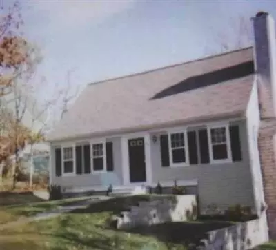 10 Webquish Ln, Mashpee, MA 02649 photo 1