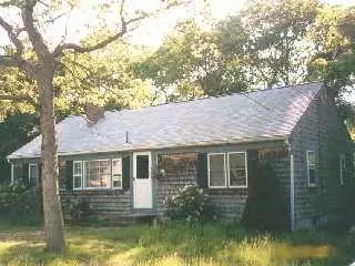 25 Wolley Rd, Hyannis, MA 02601 photo 1