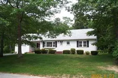 132 Mariner Cir, Cotuit, MA 02635 photo 1