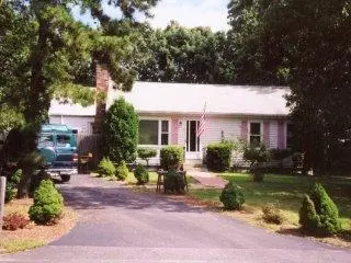 11 Devonshire Dr, Mashpee, MA 02649 photo 1
