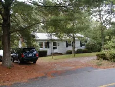 7 Ships Lantern Dr, Mashpee, MA 02649 photo 1