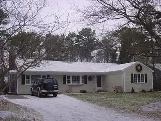 145 Knotty Pine Ln, Centerville, MA 02632 photo 1