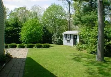 415 Nottingham Dr, Centerville, MA 02632 photo 2