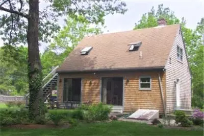 35 Cardinal Ln, Marstons Mills, MA 02648 photo 1
