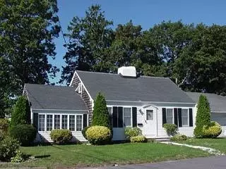 171 Locust St, Hyannis, MA 02601 photo 1