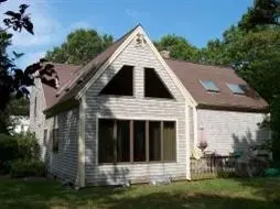 260 Longveiw Dr, Centerville, MA 02632 photo 2
