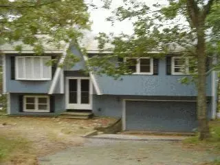 208 Wheeler Rd, Mashpee, MA 02649 photo 1