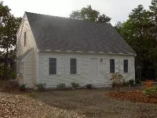 3 Hickory Cir, Mashpee, MA 02649 photo 1