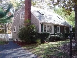 108 Pond Cir, Mashpee, MA 02649 photo 1