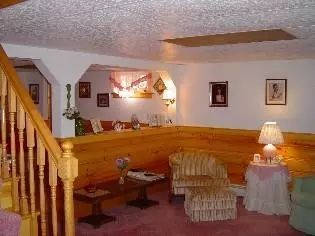 108 Pond Cir, Mashpee, MA 02649 photo 4