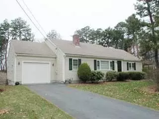 95 Ralyn Rd, Cotuit, MA 02635 photo 1