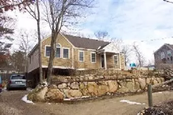 31 Oneida Ave, Mashpee, MA 02649 photo 2