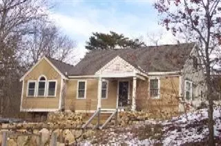 31 Oneida Ave, Mashpee, MA 02649 photo 1
