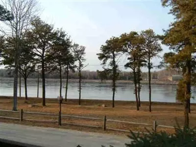 7 Ships Way, Bourne, MA 02532 photo 1