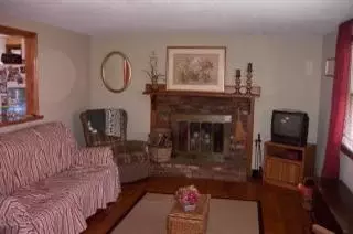 39 Beechwood Dr, Mashpee, MA 02649 photo 5