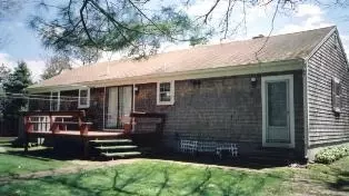 355 Nottingham Dr, Centerville, MA 02632 photo 2
