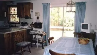 355 Nottingham Dr, Centerville, MA 02632 photo 5