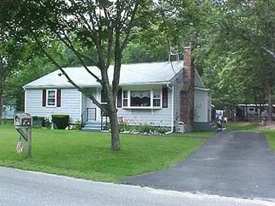 57 Cromesett Rd, Wareham, MA 02571 photo 1