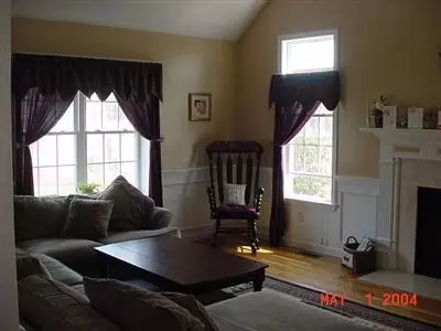 4 Sheffield Pl, Mashpee, MA 02649 photo 2