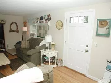 16 Kay Ave, Centerville, MA 02632 photo 2