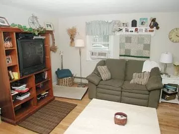 16 Kay Ave, Centerville, MA 02632 photo 4