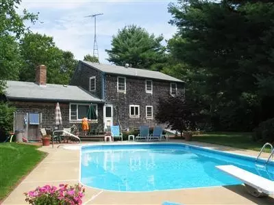 124 Captain Carletons Rd, Cotuit, MA 02635 photo 1