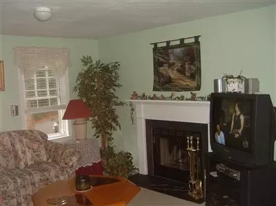 13 Cutlass Ln, Mashpee, MA 02649 photo 2