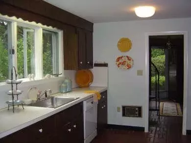 9 Leonard Rd, West Barnstable, MA 02668 photo 8