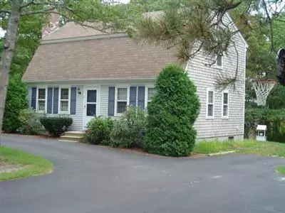 2 Alden Ln, Mashpee, MA 02649 photo 1