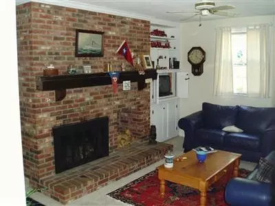 697 Old Stage Rd, Centerville, MA 02632 photo 3