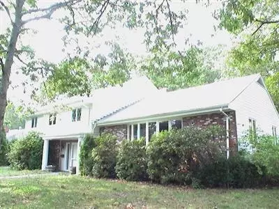 79 Saint Catherine Ave, Hyannis, MA 02601 photo 2