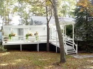 8 Glenneagle Dr, Mashpee, MA 02649 photo 3