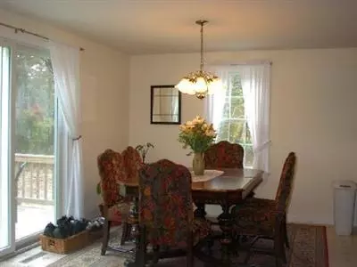 593 Main St, Mashpee, MA 02649 photo 2