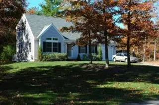 23 Leather Leaf Ln, Mashpee, MA 02649 photo 2