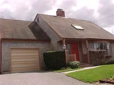 10 Westerly Dr, Monument Beach, MA 02553 photo 1