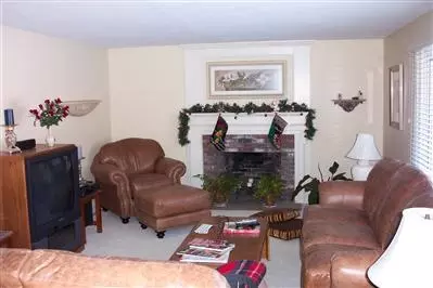 65 Oxner Rd, Centerville, MA 02632 photo 4