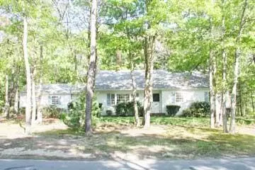 12 Roosevelt Rd, Cotuit, MA 02635 photo 1