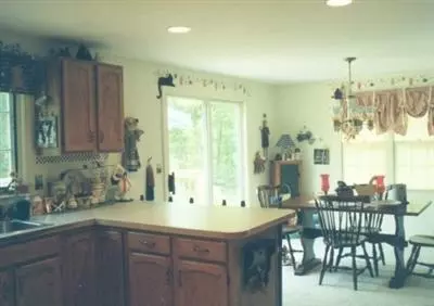 37 Viola Ln, Marstons Mills, MA 02648 photo 3