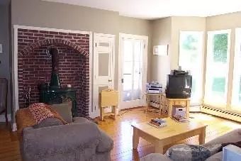 89 Great Neck Rd, Wareham, MA 02571 photo 2