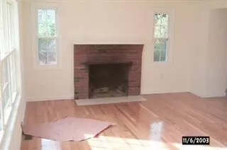 96 Cayuga Ave, Mashpee, MA 02649 photo 3