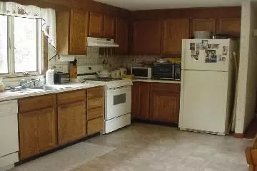 214 Knotty Pine Ln, Centerville, MA 02632 photo 3