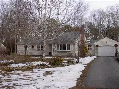 72 Skunknet Rd, Centerville, MA 02632 photo 1