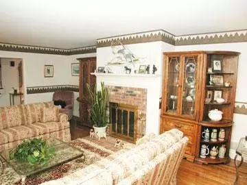 940 Old Post Rd, Cotuit, MA 02635 photo 2