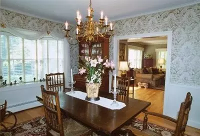 626 Main St, Cotuit, MA 02635 photo 6