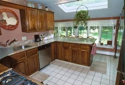 626 Main St, Cotuit, MA 02635 photo 7