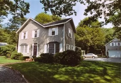626 Main St, Cotuit, MA 02635 photo 2